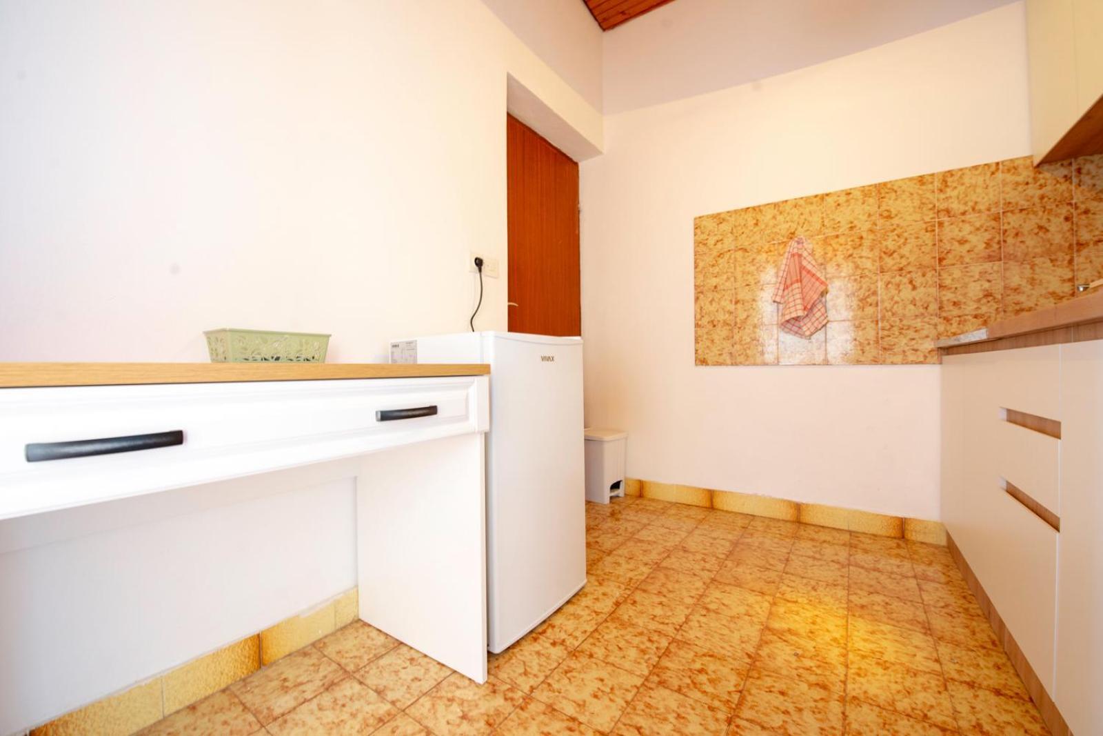 Car Apartma *